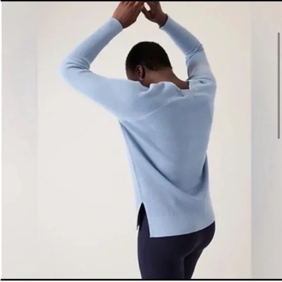 Athleta Hanover Light Blue V-Neck Sweater - Picture 3 of 10